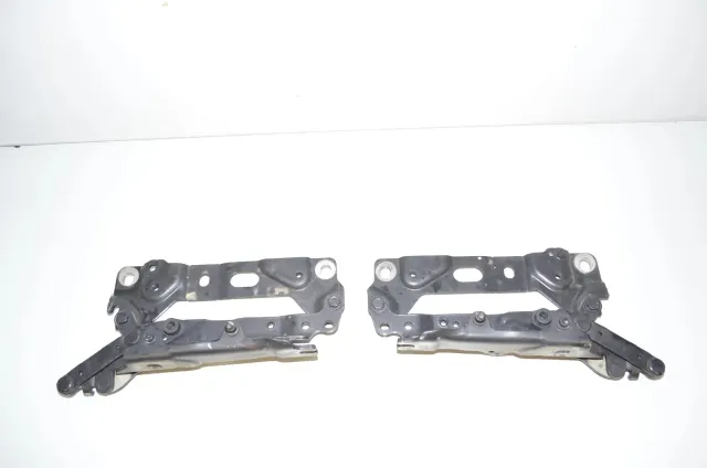 Front Right Bonnet Hinge