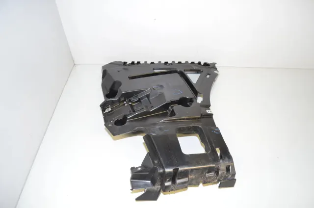 Rear Right Bumper Bracket