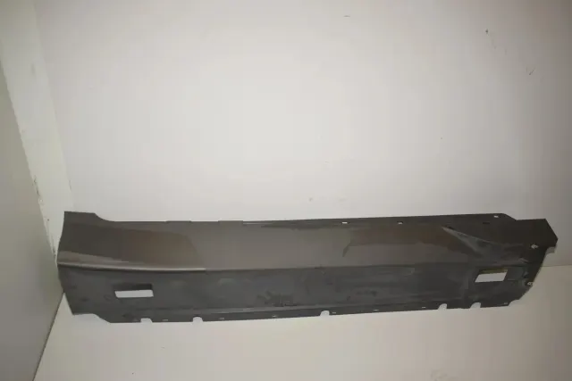 Right Side Plastic Sideskirt Cover