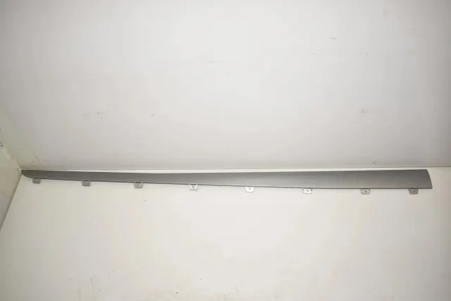Right Side Plastic Sideskirt Cover