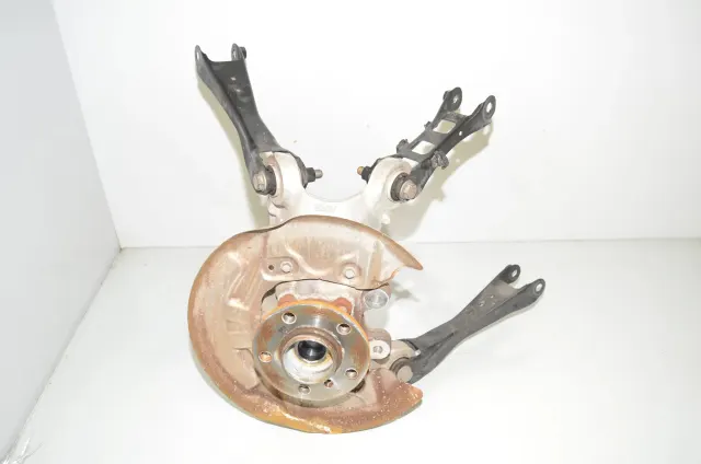 Rear Right Wheel Hub