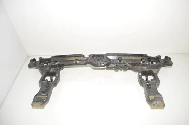 Rear Bumper Middle Bracket