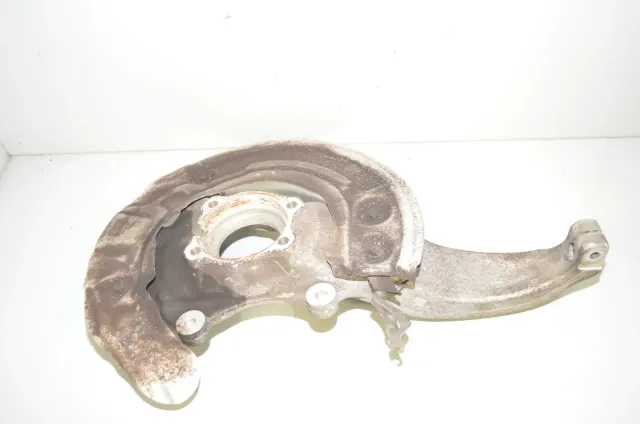 Front Left Wheel Hub