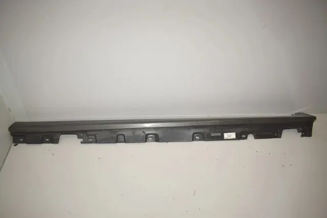 Left Side Plastic Sideskirt Cover