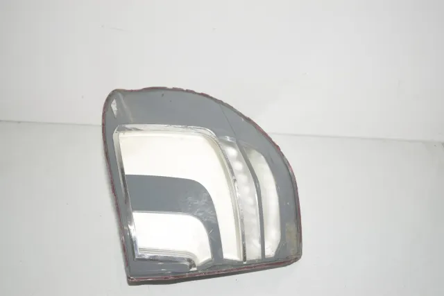 Rear Right Tail Light