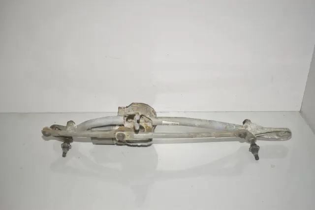 Front Windshield Wiper Mechanism