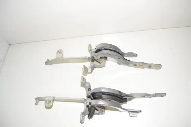Right Side Bootlid Hinge