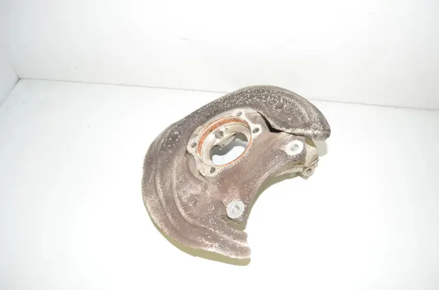 Front Left Wheel Hub