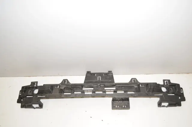 Rear Bumper Middle Bracket