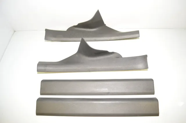 Front Right Interior Step Trim