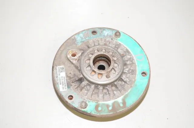 Front Right Shock Absorber Bracket