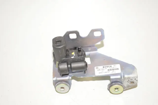 Tailgate Window Lock