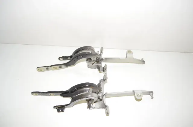 Left Side Bootlid Hinge