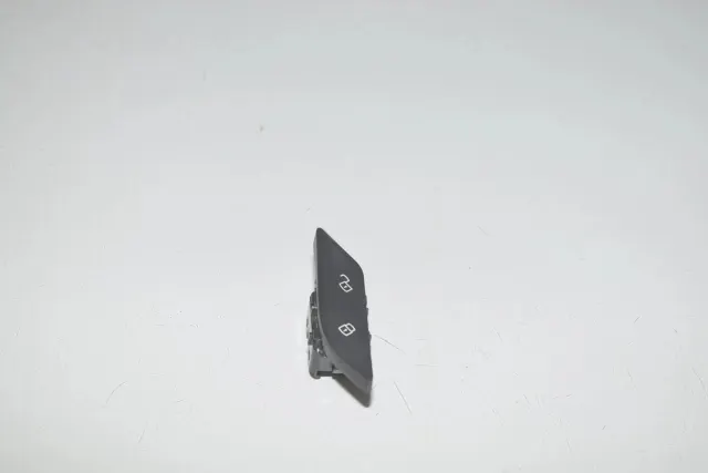 Door unlock/lock buttons