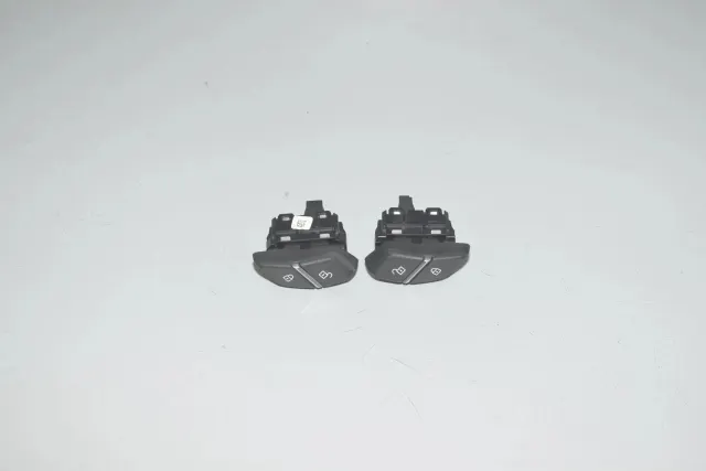 Door unlock/lock buttons