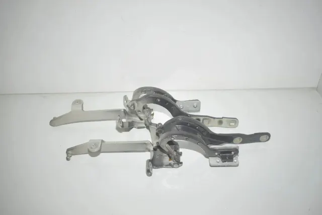 Left Side Bootlid Hinge