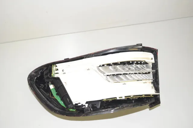 Rear Left Tail Light