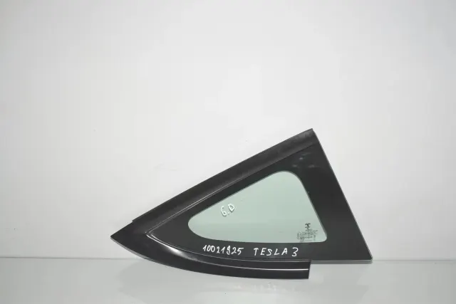 Rear Right Quarter Window