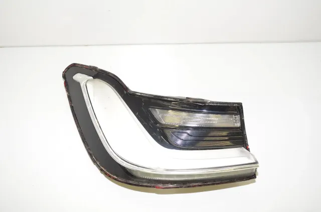 Rear Left Tail Light