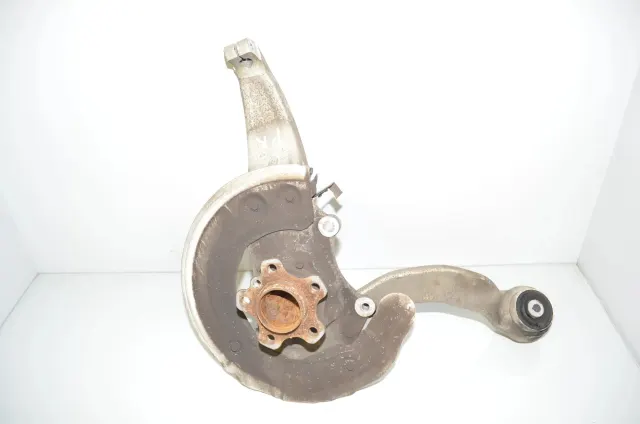 Front Left Wheel Hub