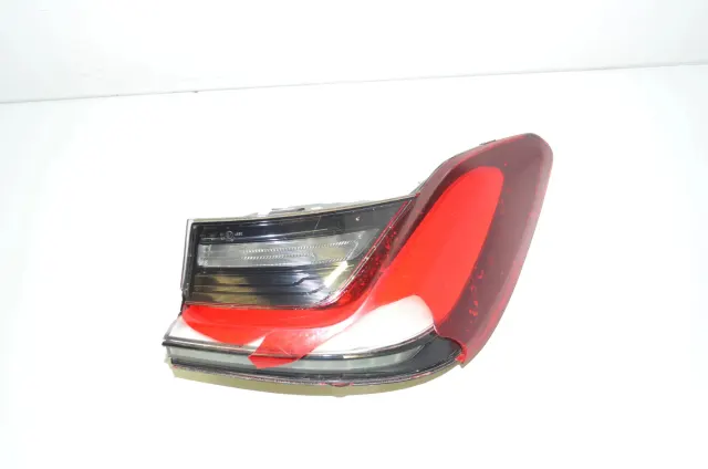 Rear Right Tail Light