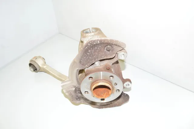 Front Left Wheel Hub