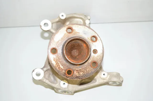 Front Right Wheel Hub