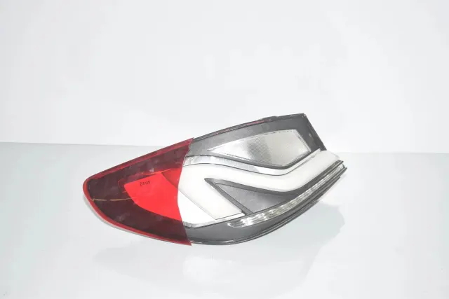 Rear Left Tail Light