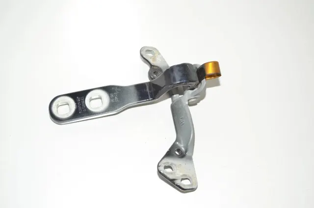 Left Side Bootlid Hinge
