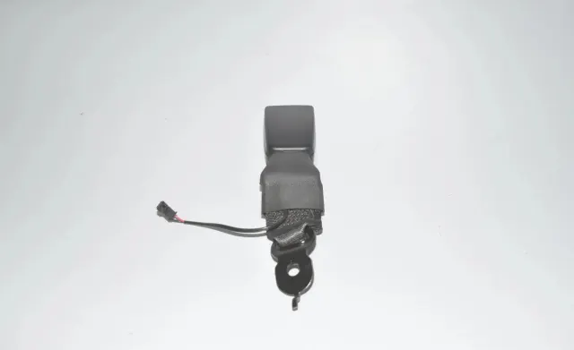 Rear Middle Seat Buckle