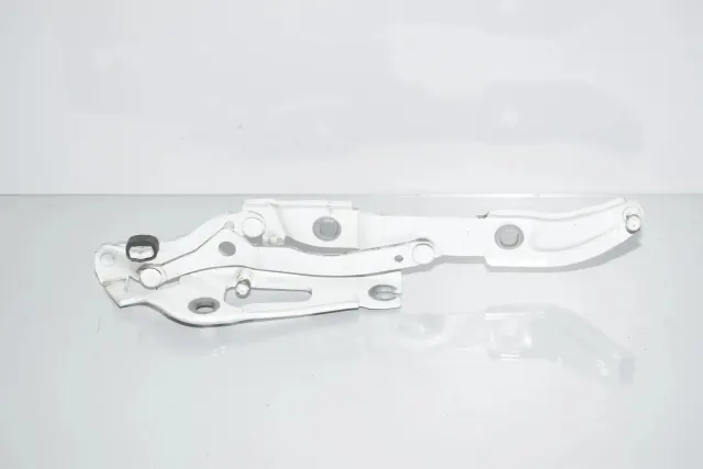 Left Side Bootlid Hinge