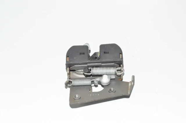 Rear Seat Backrest Lock