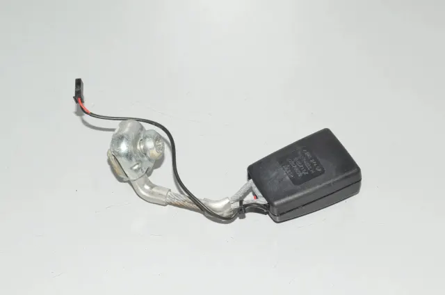Rear Right Seat Buckle