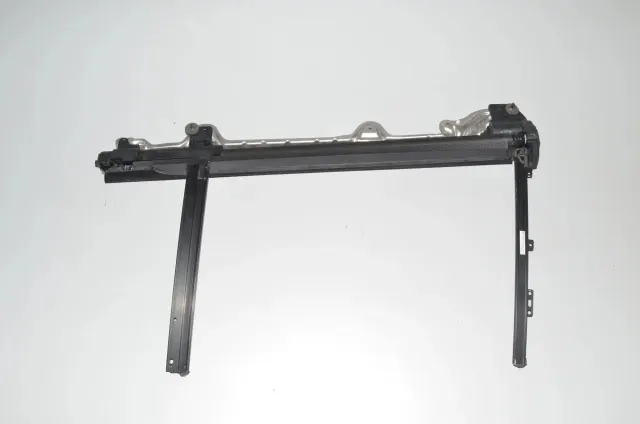 Rear Left Door Sun Blind Roller