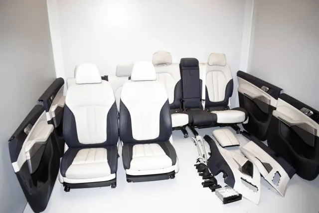 Seat set