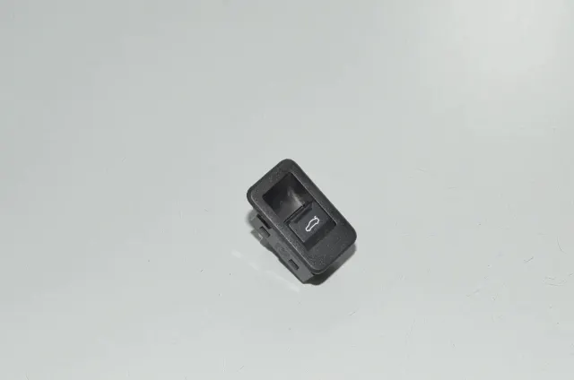 Tailgate Open Switch