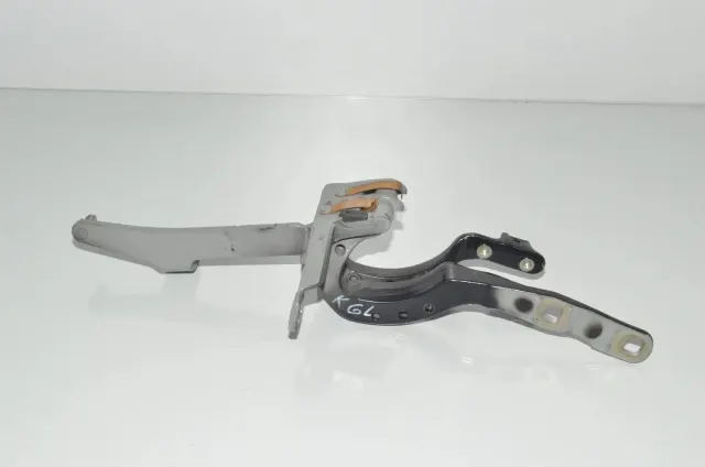 Left Side Bootlid Hinge