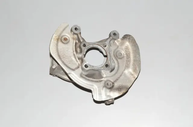 Front Left Wheel Hub