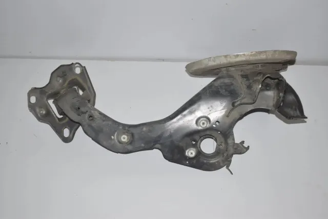 Rear Left Wheel Hub Spindle