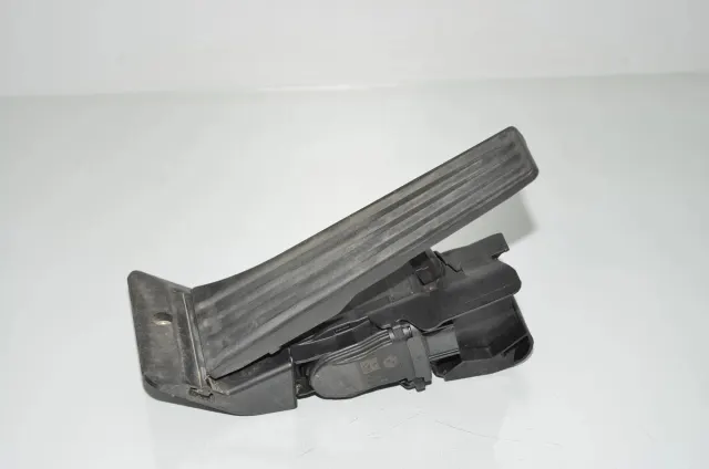 Throttle Pedal