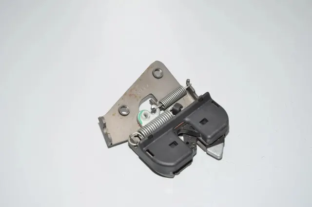 Rear Seat Backrest Lock