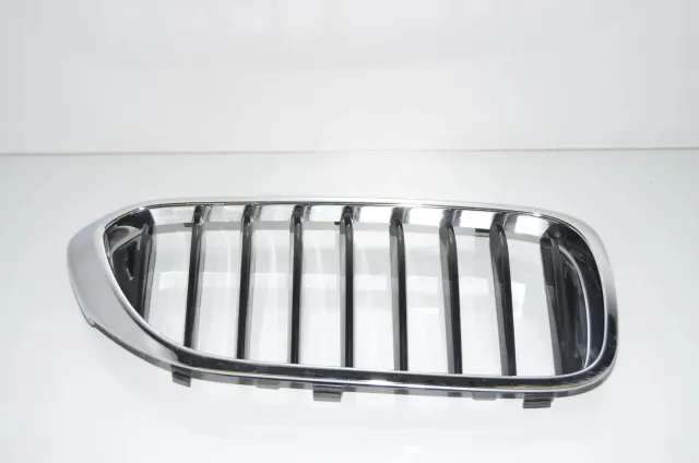 Front Right Grill