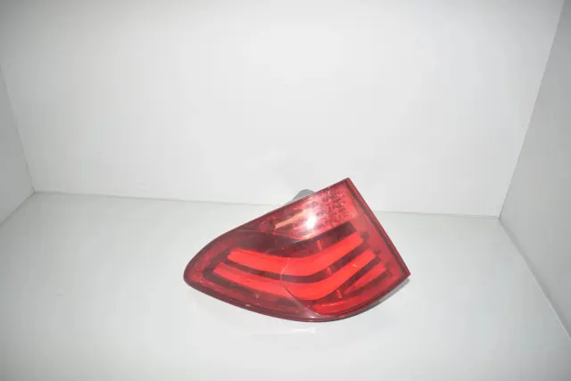 Rear Left Tail Light