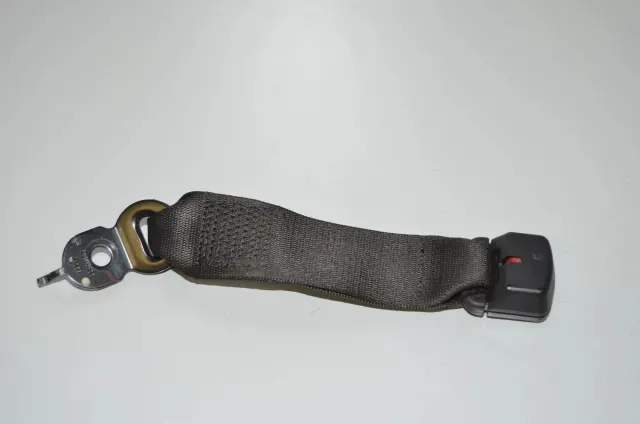Rear Middle Seat Buckle