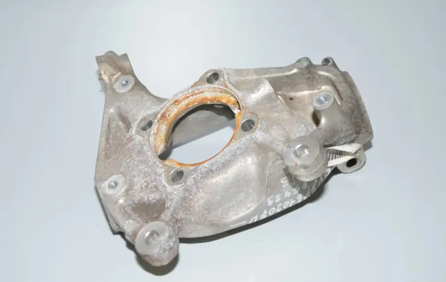 Front Left Wheel Hub