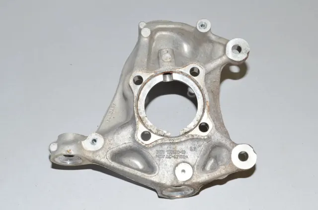 Front Left Wheel Hub