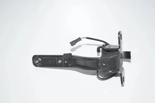 Left Side Bootlid Hinge