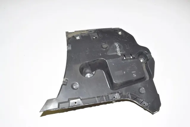 Rear Right Bumper Bracket