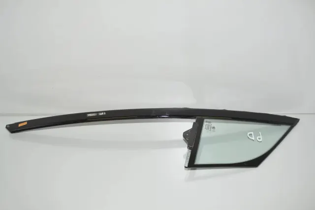 Front Right Door Quarter Window