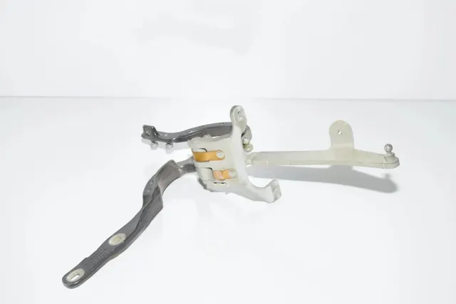 Right Side Bootlid Hinge